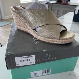 NWT Andrew Geller wedge shoes. 7.5